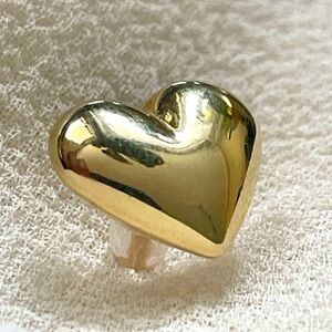 Supercute 14k gold heart earrings, brand new